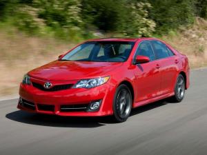 Toyota Camry SE 2011 года